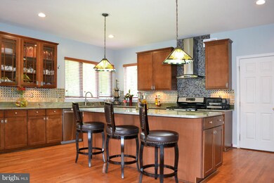 46860 Backwater Dr, Sterling, VA 20164 - photo 5