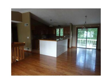 9 Robin Hood Rd, Cranston, RI 02921 - photo 4