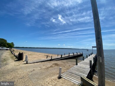 29944 Burton Rd, Mechanicsville, MD 20659 - photo 4