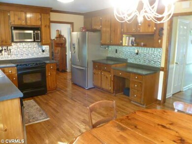 Kitchen - So nice to have a Built-In Desk and Nice