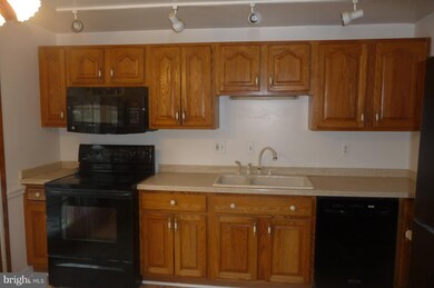 617 Glynita Cir, Reisterstown, MD 21136 - photo 6