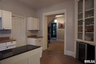 1014 E 14th St, Davenport, IA 52803 - photo 6