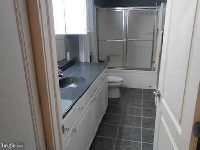 1136 Hollywell Ave, Chambersburg, PA 17201 - photo 4