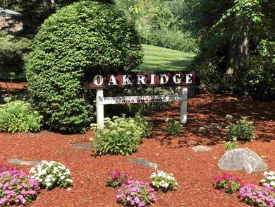 79 Oakridge Dr, Londonderry, NH 03053 - photo 2