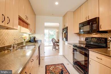 12806 Tern Dr, North Potomac, MD 20878 - photo 5