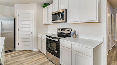 24-web-or-mls-2473 Lake Silver Road-24 c