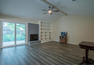 2000 Knoxville Dr, Bedford, TX 76022 - photo 6