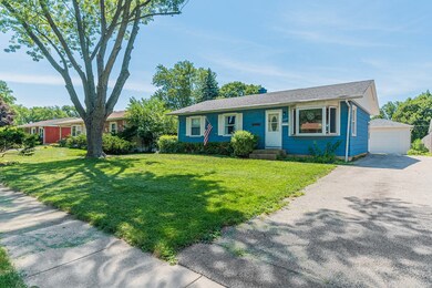 2301 Cedar St, Rolling Meadows, IL 60008 - photo 2