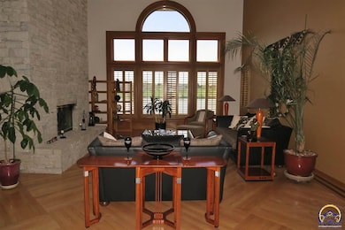 6213 SW South Pointe Dr, Auburn, KS 66402 - photo 5