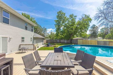 208 N Highland Dr, Cedar Falls, IA 50613 - photo 6