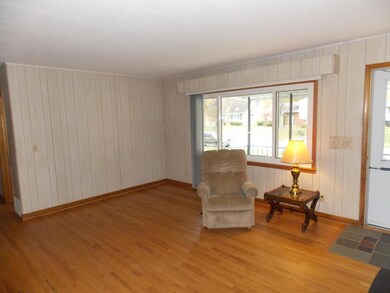 1377 Bryson Rd, Columbus, OH 43224 - photo 3