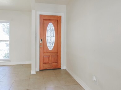 8206 Gulf Spring Ln, Houston, TX 77075 - photo 4