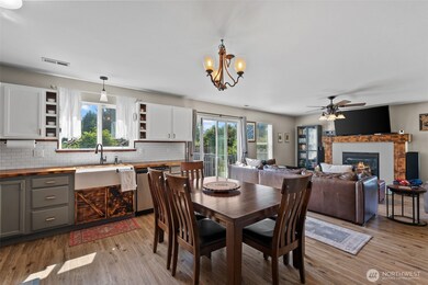 10096 Terra Glenn St SE, Yelm, WA 98597 - photo 7