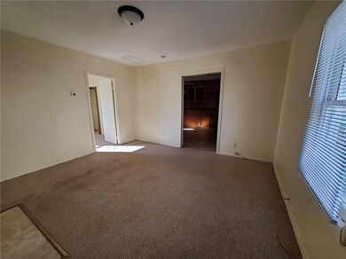 2817 S Franklin St, Muncie, IN 47302 - photo 2