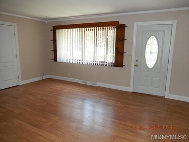 Spacious  Living Room