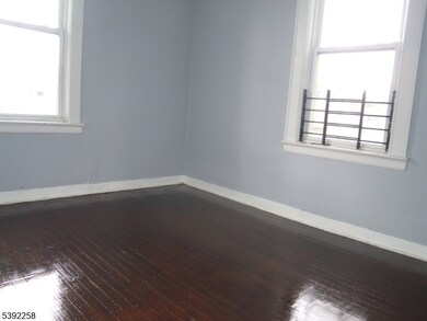 56 Pine Grove Terrace unit UPR, Newark, NJ 07106 - photo 4