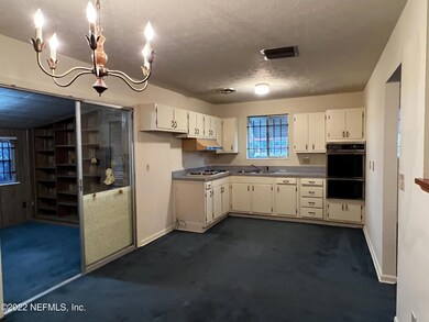 2119 Figaro Ln, Jacksonville, FL 32210 - photo 6