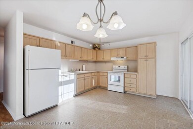 07-95d Halls Croft Rd, Freehold, NJ-7