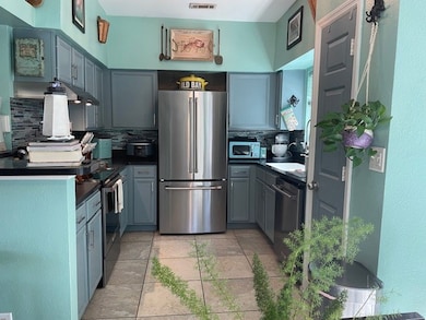 Kitchen 1