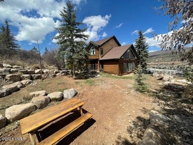christie picnic table and house