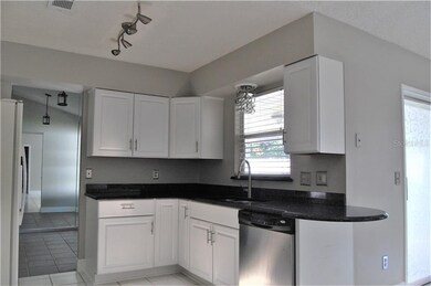 8144 Lesia Cir, Orlando, FL 32835 - photo 6