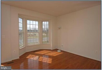 25582 Dabner Dr, Chantilly, VA 20152 - photo 6