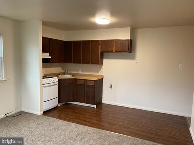 219 W 5th St, Lansdale, PA 19446 - photo 3