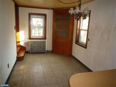 406 Spring Valley Rd, Reading, PA 19605 - photo 4