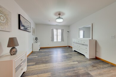 100 N Bokelman St unit 329, Roselle, IL 60172 - photo 7