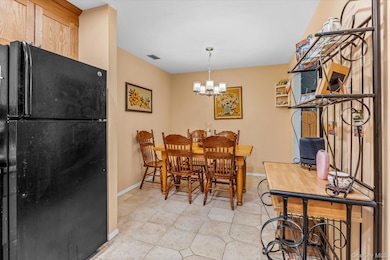 881 Skyline Dr unit 881, Coram, NY 11727 - photo 6