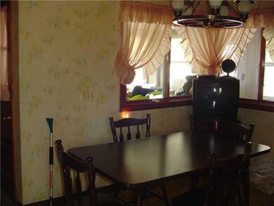 131 N Marion St, North Tonawanda, NY 14120 - photo 7