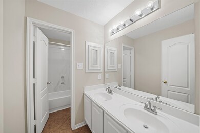 Hallway bathroom between bedroom 2 & 3