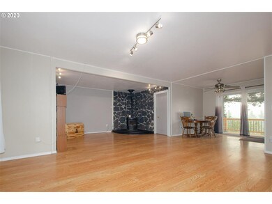 414 SE 13th St, Troutdale, OR 97060 - photo 7