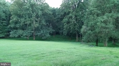 12225 Thoroughbred Rd, Herndon, VA 20171 - photo 2