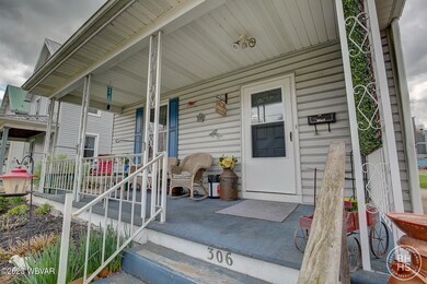 306 W Penn St, Muncy, PA 17756 - photo 4