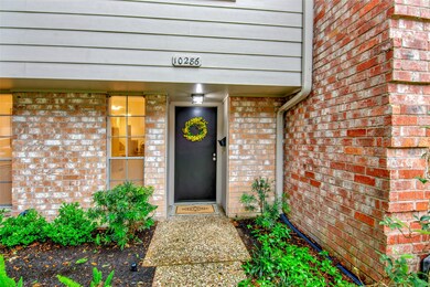 10286 Briar Forest Dr unit 26/2, Houston, TX 77042 - photo 4