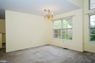 10202 Faire Commons Ct, Burke, VA 22015 - photo 6