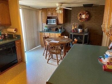 982 Batchelor Dr, Blacksburg, SC 29702 - photo 4