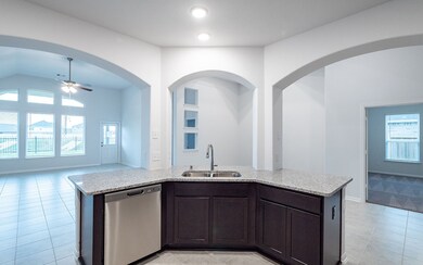 23422 Malbec Dr, Alvin, TX 77511 - photo 4