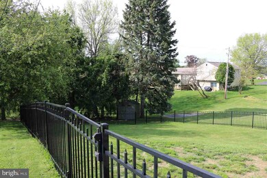 6221 Huntingdon St, Harrisburg, PA 17111 - photo 7