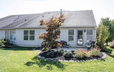 11748 Whisper Cove Dr, Fishers, IN 46037 - photo 5