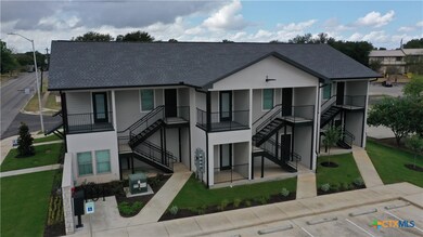 311 Craddock Ave unit 102, San Marcos, TX 78666 - photo 2