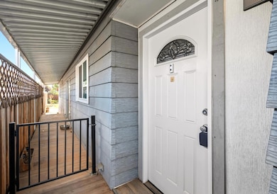 545 Vandenberg Cir, Roseville, CA 95747 - photo 4