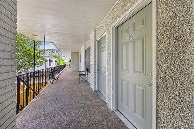 1645 W Main St unit 17, Houston, TX 77006 - photo 2