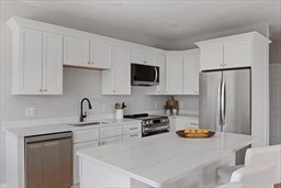 69 Upland St, Worcester, MA 02459 - photo 5