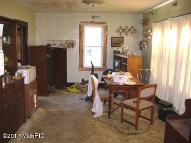 564 Cherry St, Niles, MI 49120 - photo 4