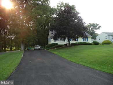 7606 Babikow Rd, Rosedale, MD 21237 - photo 2