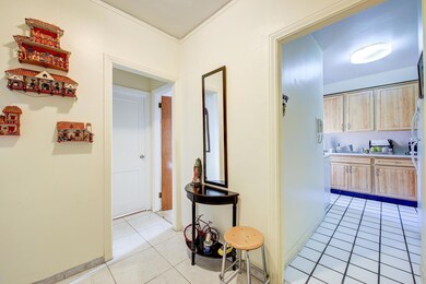 Dunolly Gardens unit 4D, Jackson Heights, NY 11372 - photo 7