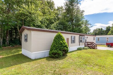 391 Wadleigh Falls Rd unit 4, Newmarket, NH 03857 - photo 3