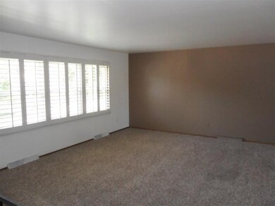 204 Las Olas Dr, Crown Point, IN 46307 - photo 6